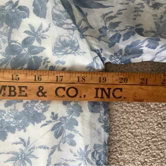 Viola Borghi Italy Blue Floral Silk Blouse with Bell Sleeves Sz L - Picture 8 of 9